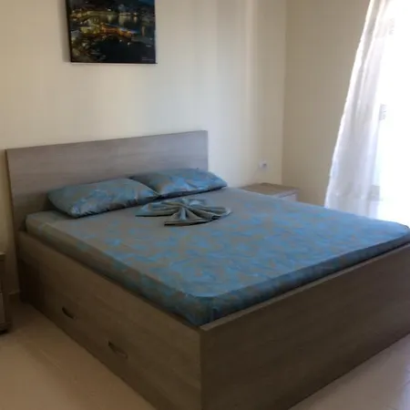 Apartment Saranda Beach Apartmán *